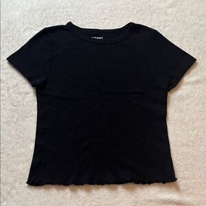 Black Old navy baby tee/crop with ruffled bottom